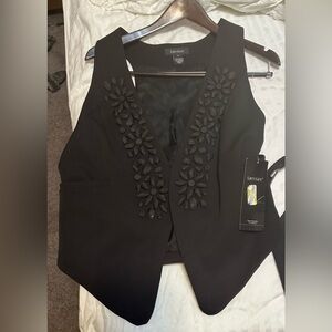 Karen Kane vest new with tag